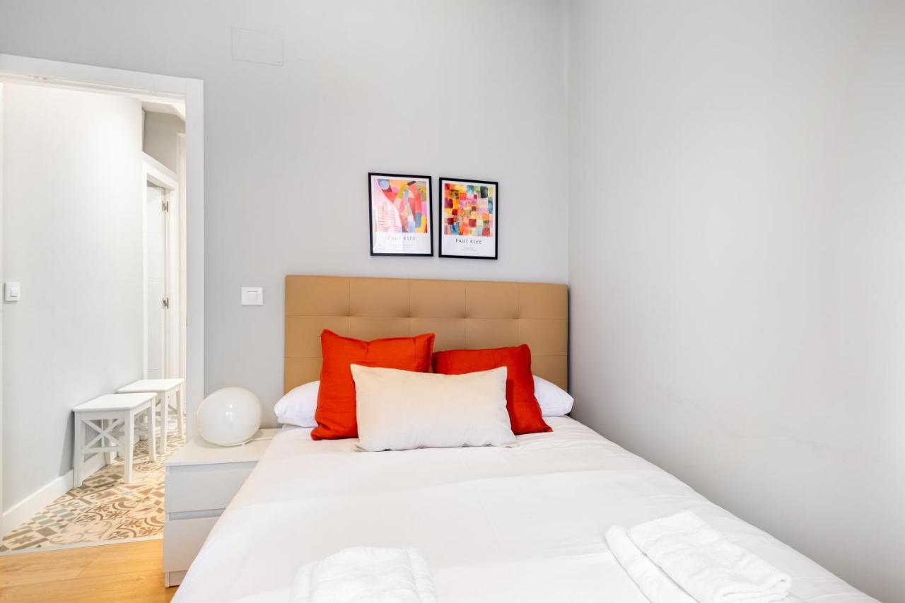 2 Bedrooms 1 Bathroom Furnished - Lavapies - Modern - Mintystay Мадрид Экстерьер фото